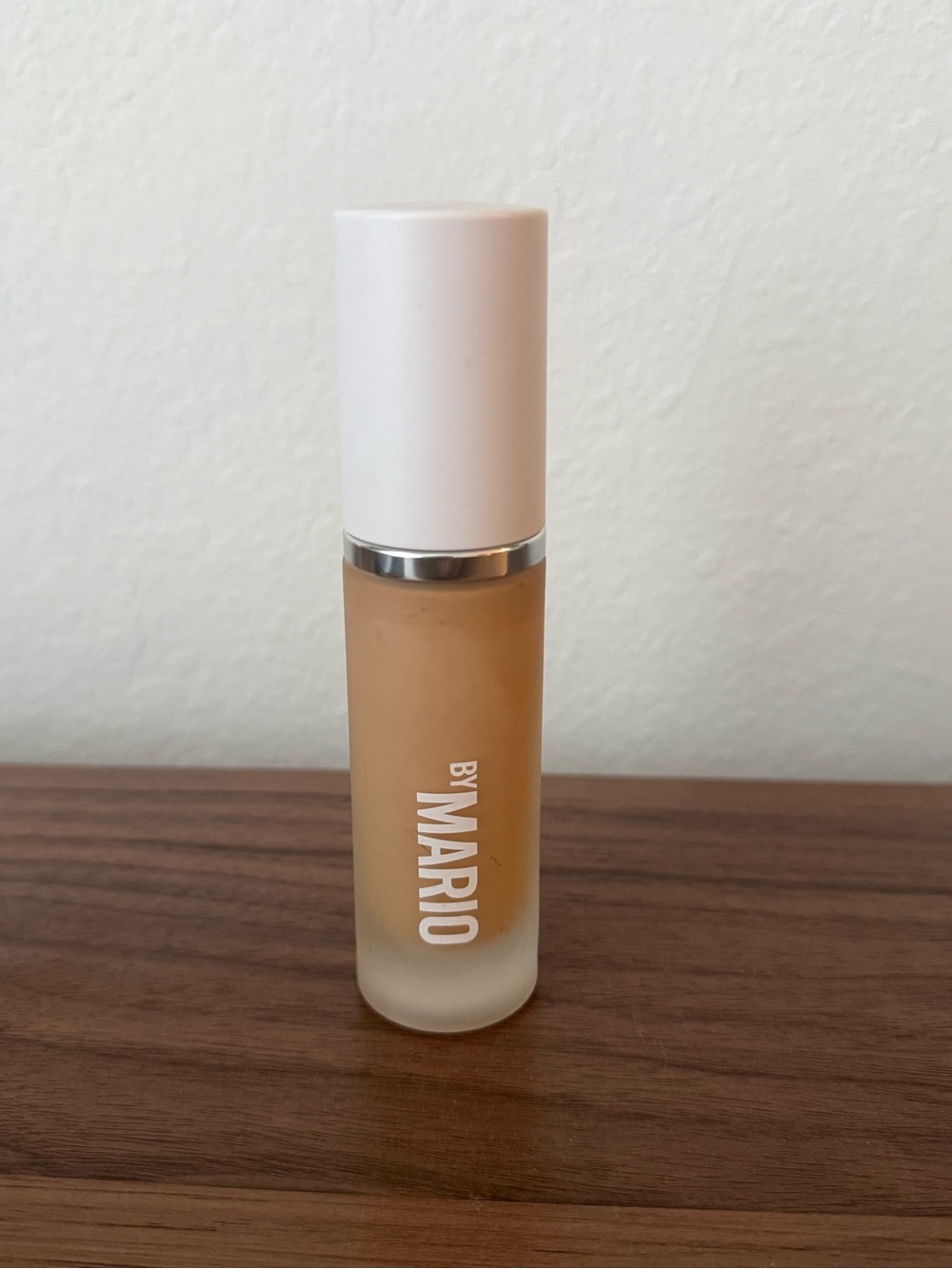 MAKEUP BY MARIO- Surreal Skin Natural Foundation SHADE 5N